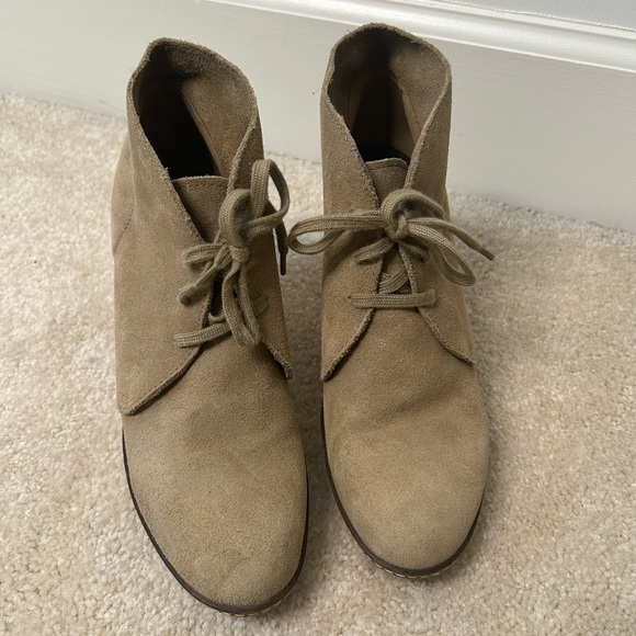 J.Crew Taupe Tan Suede Macallister Wedge Heel Ankle Boots Booties shoe Size? 6.5 - Picture 3 of 8